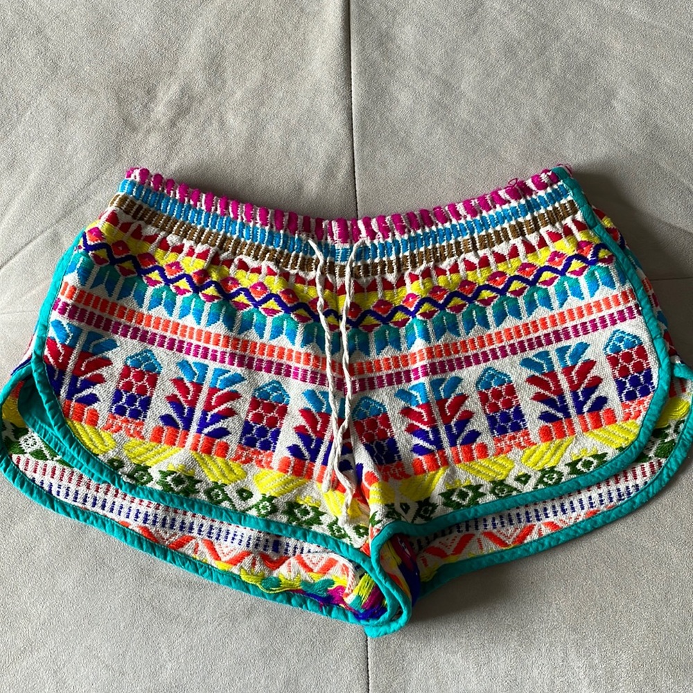 Judith march medium shorts pockets fits like small